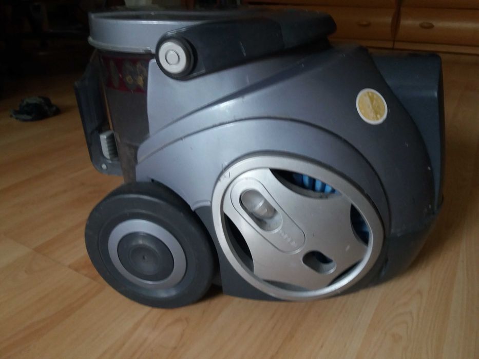 Пилесос Cyking 1700W с гепафильтром на запчастини