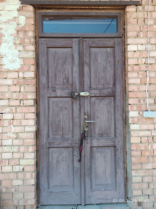 Вхідні двері подвійні