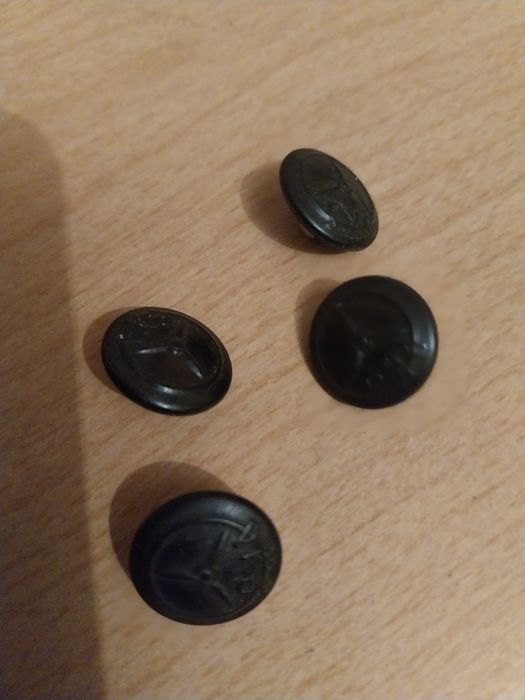 Stare guziki PKS z czasów prl-u