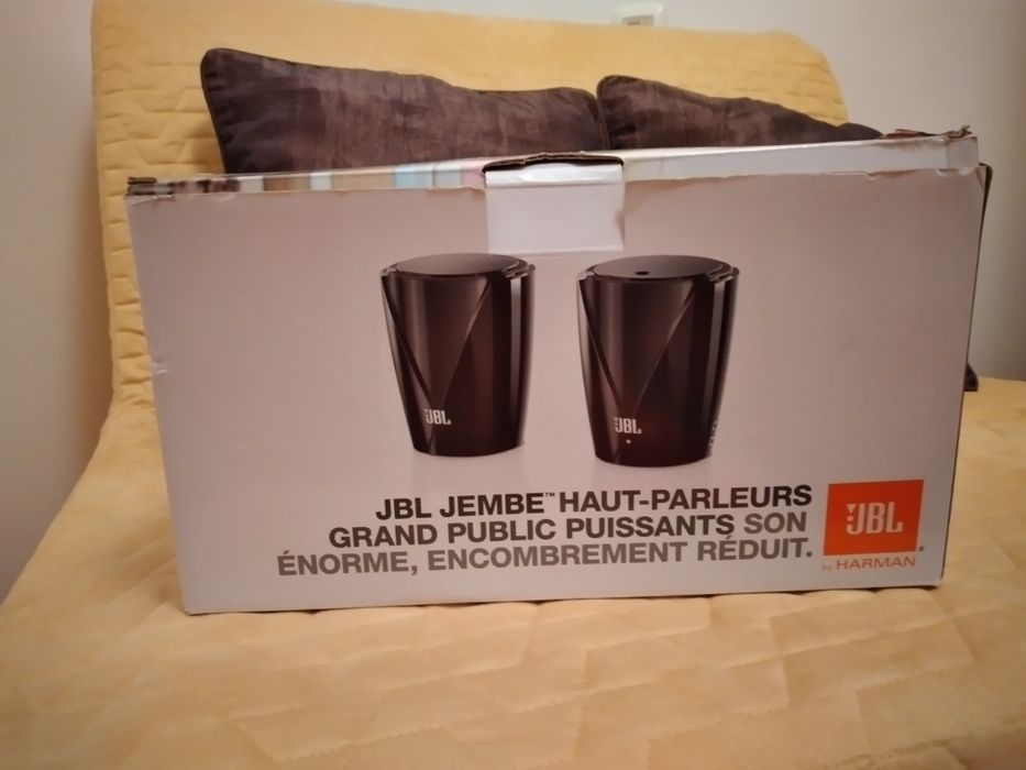 Colunas JBL - Pretas