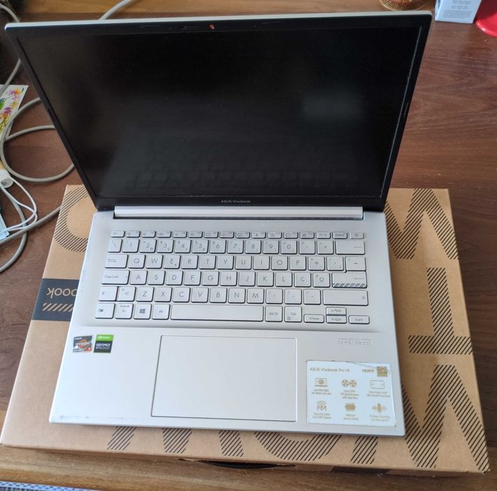 ASUS vivobook 14 QHD+ | Ryzen 7 5800H | RTX 3050 | 8GB RAM | 512GB SSD