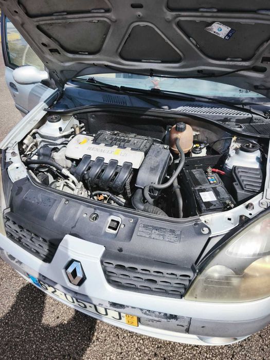 Renault Clio Ano 2002