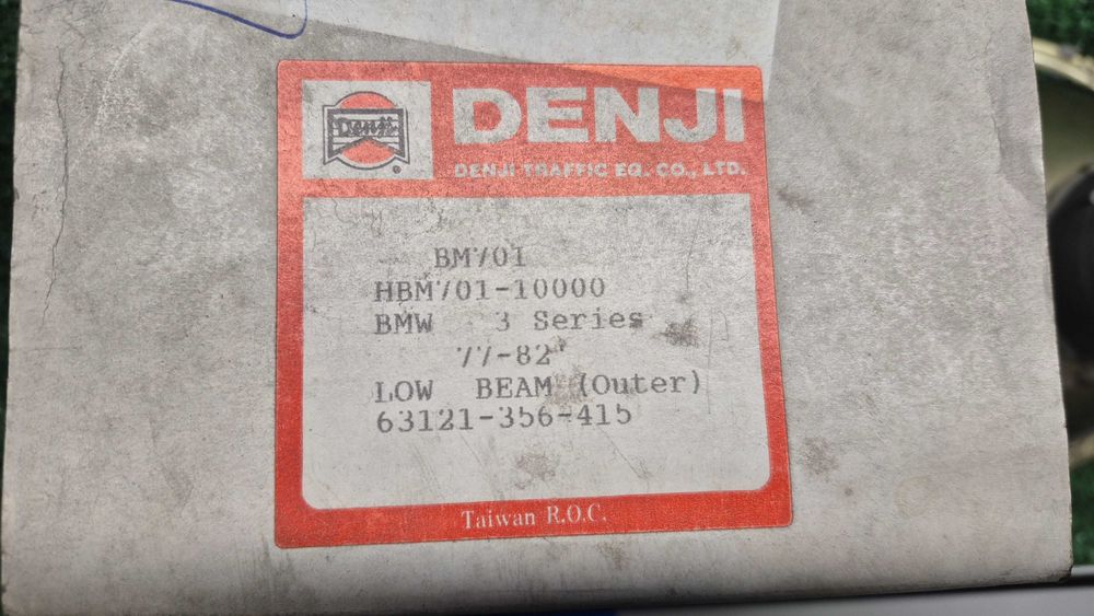 Oticas Farois Frente BMW Serie 3 E21 1977 a 1982 Ref. HBM701.10000 .- HBM702.10000 NOVO DENJI