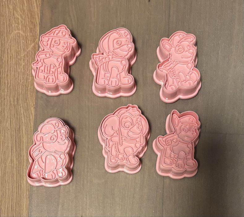 Foremki do ciast ciastek ciastoliny psi patrol