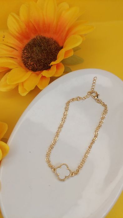 Pulseira luxo trevo branca folheado a ouro 19, semijoia de qualidade.