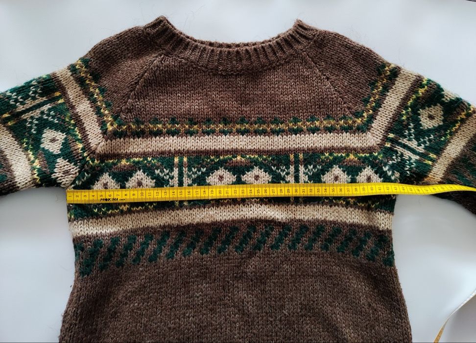 Светр з орнаментом