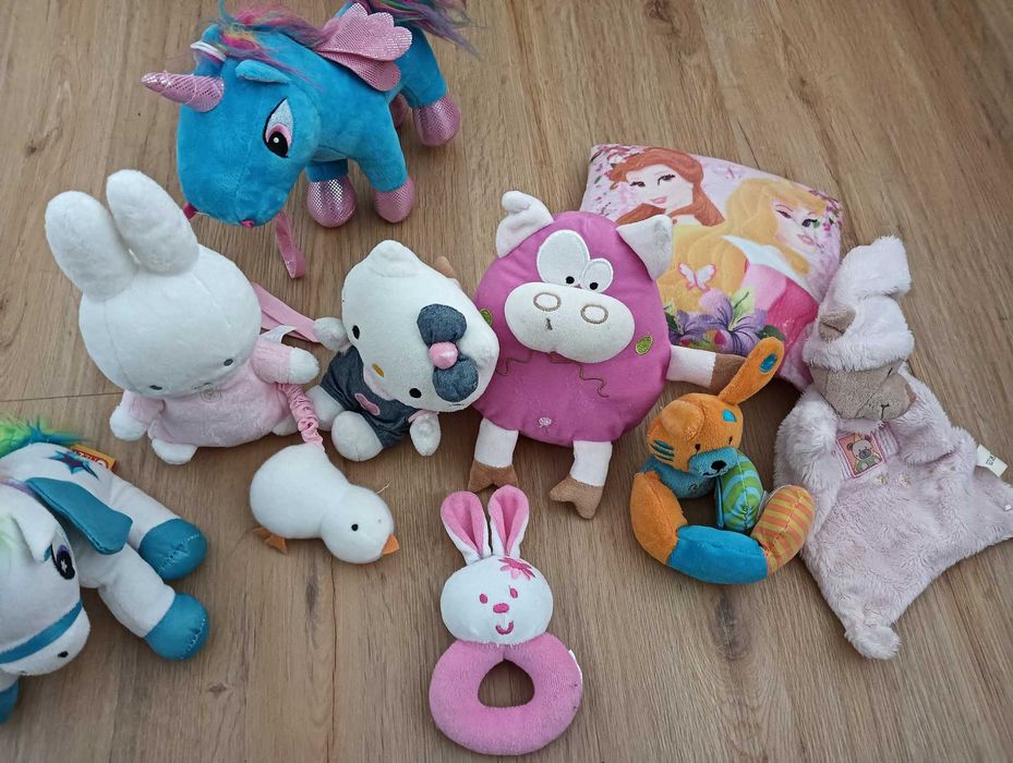 Vários bonecos/peluches