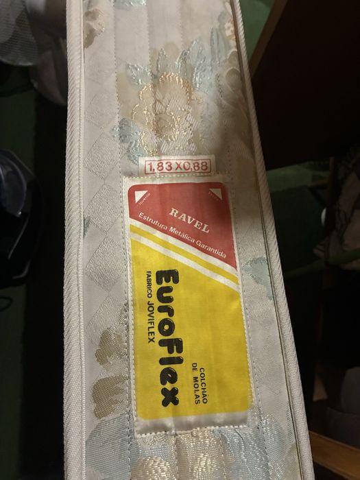 Colchoes de mola, higienizados