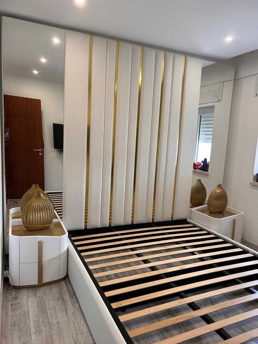 Cama alta tecto + 2 mesas de cabeceira - FABRICA - NOVO