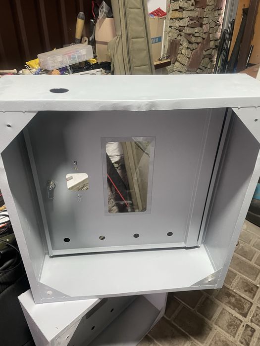 Ящик металевий настіний