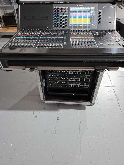 Mesa de mistura digital Yamaha CL3