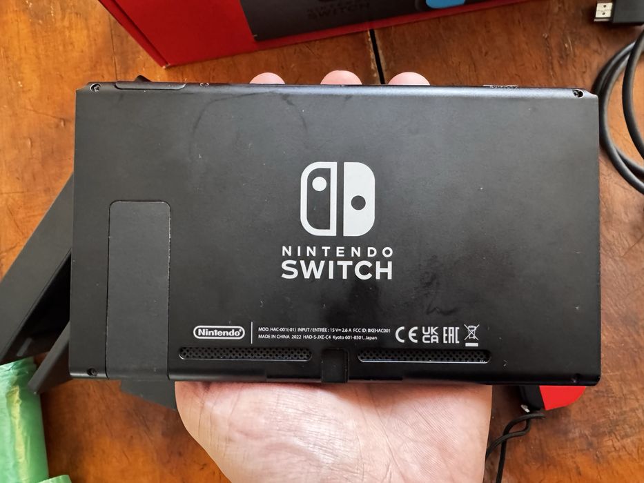 Продам комплект Nintindo switch v2 32gb + флешка 512gb + акк з іграми