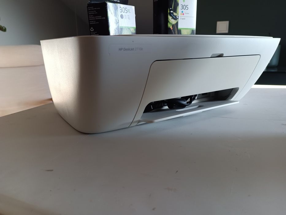 Impressora HP Deskjet 2710e