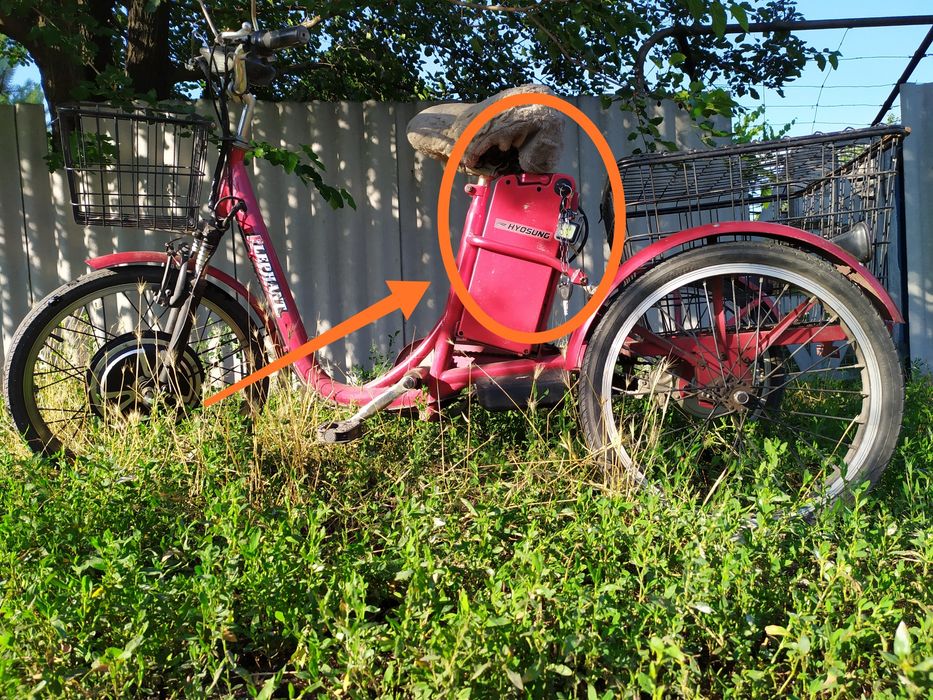 Продам на электровелосипед Аккумулятор зарядное устройство