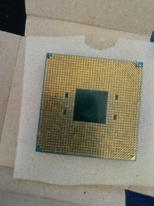 Процессор Ryzen 3 2200G TRAY Б\У