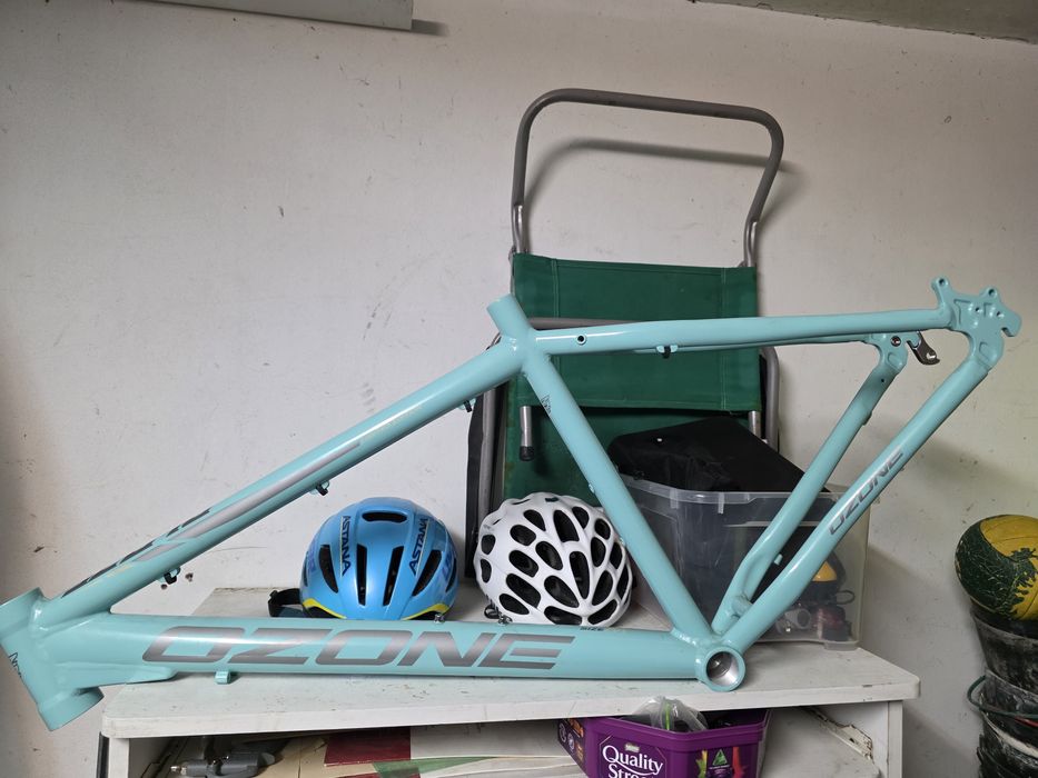 Quadro ozone tamanho M em alumínio