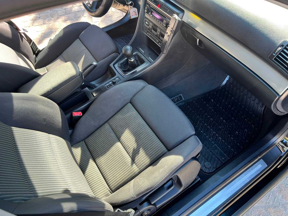 AUDI A4 2.0 TDI 140CV+ - Pronta a comer quilómetros.