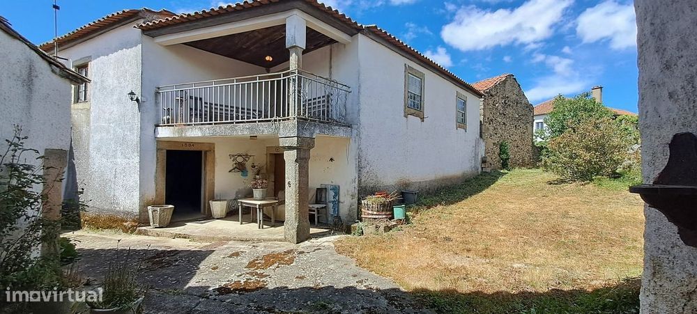 Moradia isolada T6 em Genísio, Miranda do Douro — Genísio, Bragança