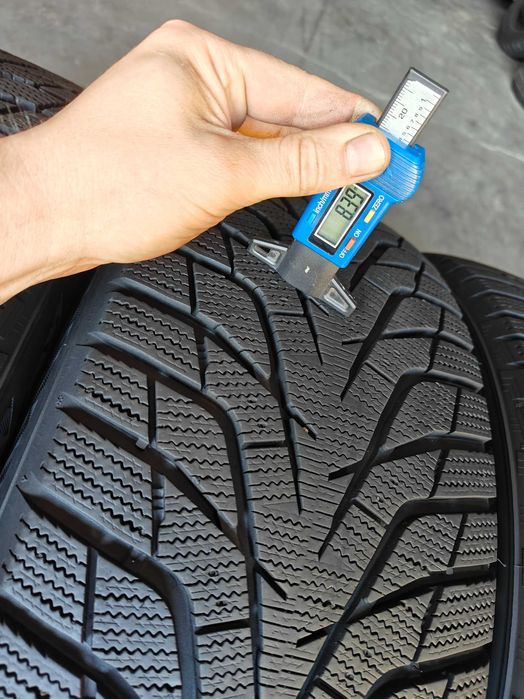 Hankook Winter ICept IZ³ X R18 235 55 104T зимові шини 4шт