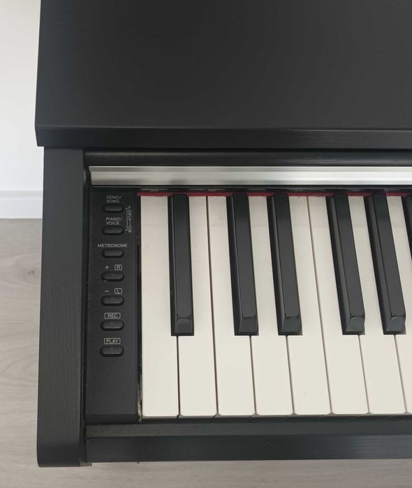 Piano Yamaha Arius YDP-142