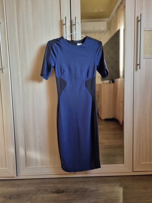 Силуетна сукня міді з чорними вставками H&M, XS-S/42-44 - продаю до 30.09