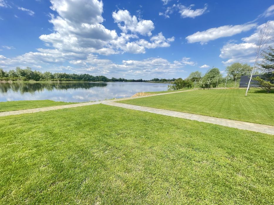 Продам будинок Осокорки вихід на воду