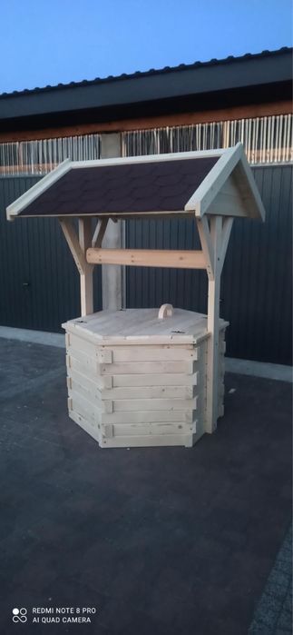 Studnia drewniana ogrodowa