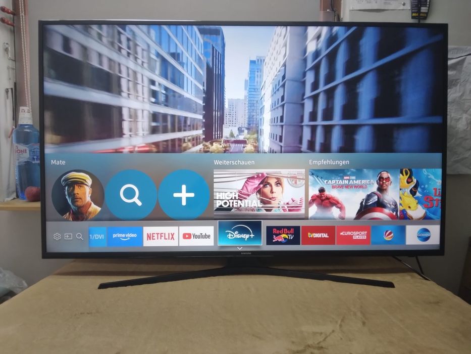 Smart TV Samsung 55 cali 4K Ultra HDR DVB-T2 HEVC Wi-Fi