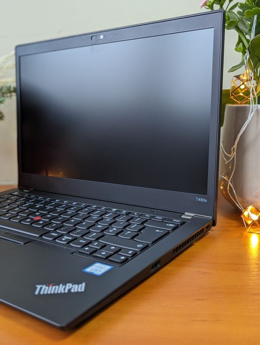 В ідеальному стані  ноутбук Lenovo ThinkPad T480s/14/IPS/I7-8/8/256/