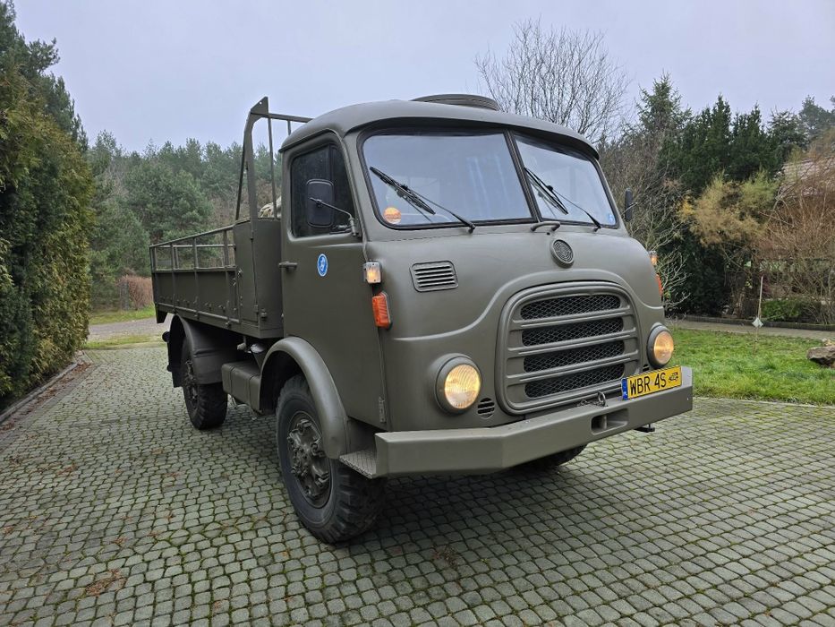 Samochód Armi Szwajcarskiej Steyr 680M
