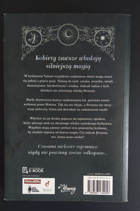 Książka "Narodziny królowej"