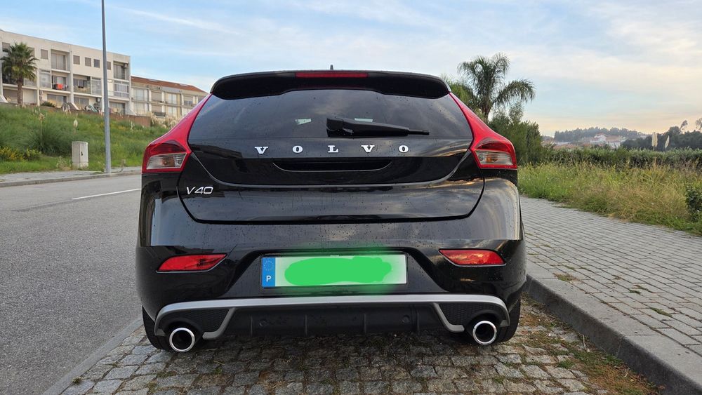 Volvo V40 D2 R-Design 2.0 — photo 3