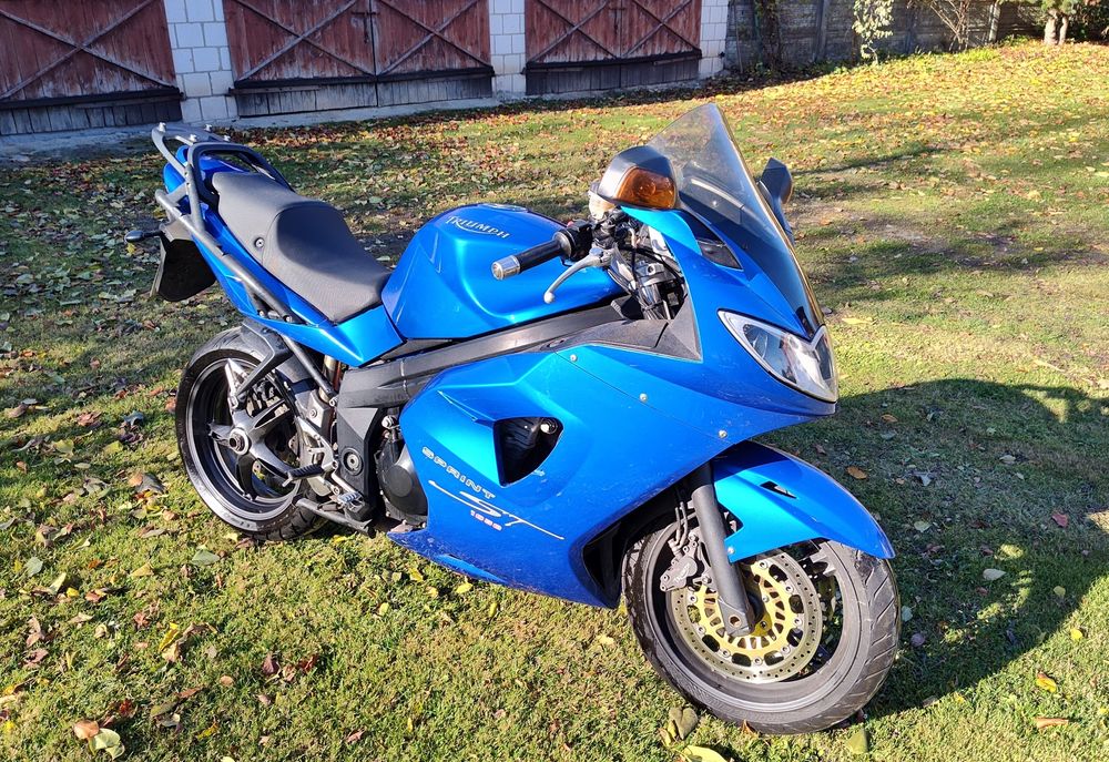 Triumph Sprint ST 1050