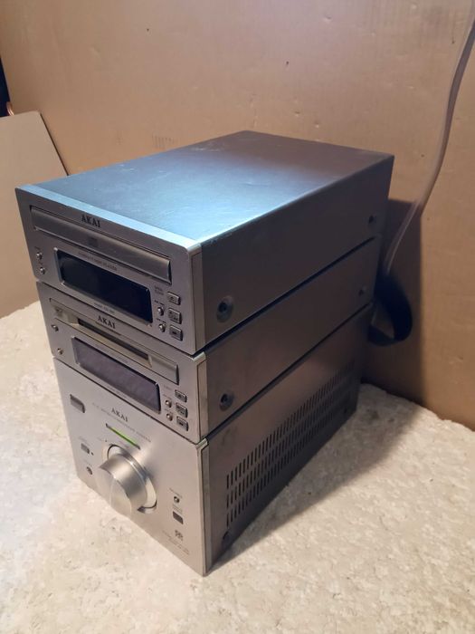 Mikro-wieża : AKAI AA-503R + MD500 + CD500