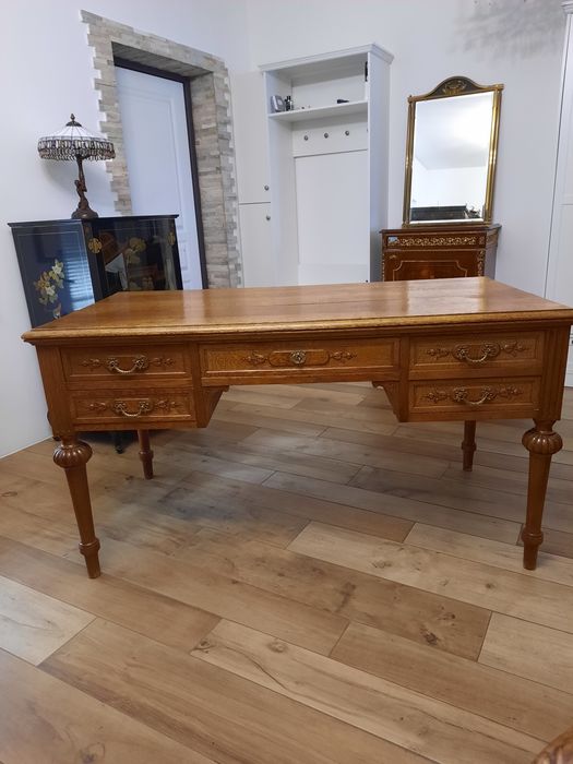 стол письменный с креслом