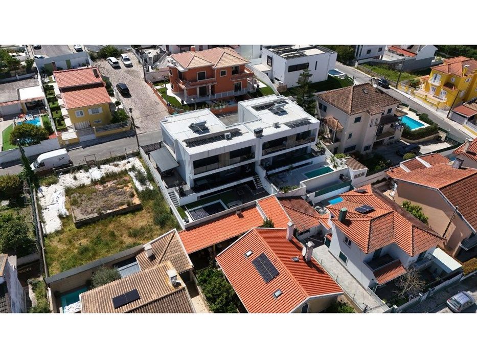 Moradia T3 de Luxo com Piscina e Garagem para Venda na Charneca da ...