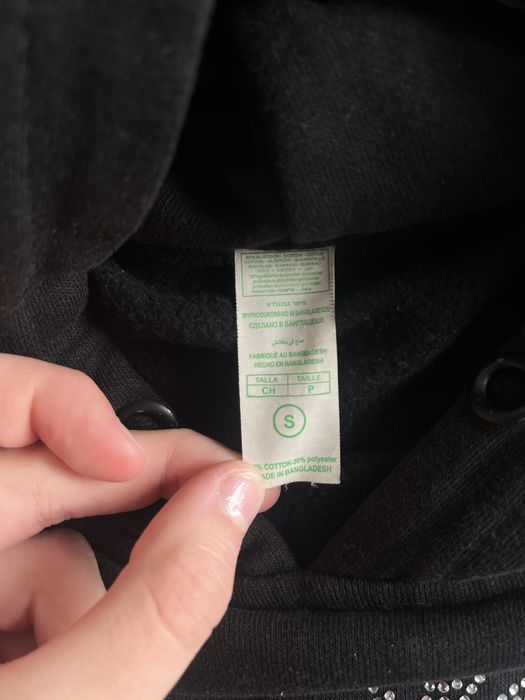 czarna bluza rator z kryształkami