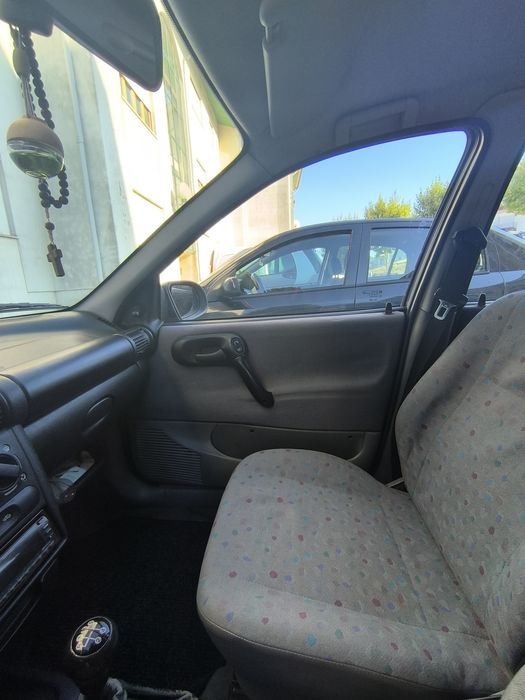 Opel Corsa B 1.0 Gasolina