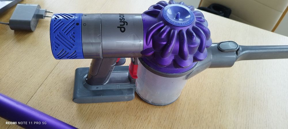 Odkurzacz Dyson V6 komplet