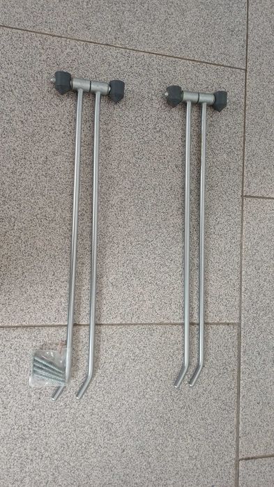 2 toalheiros em bom estado