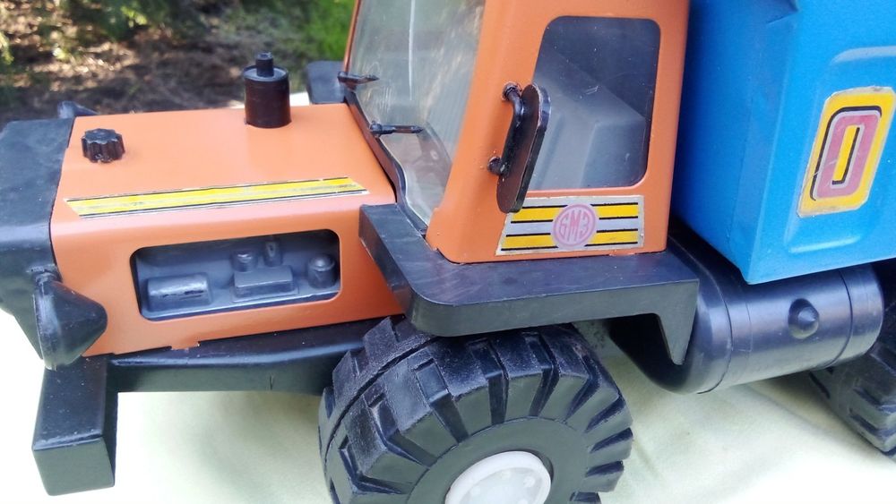 Машина игрушечная БМЗ (Брянск). Металл.