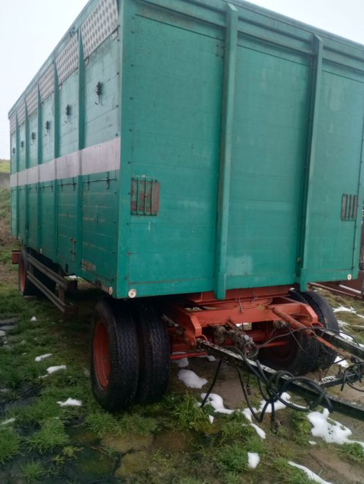Przyczepa do przewozu zwierząt