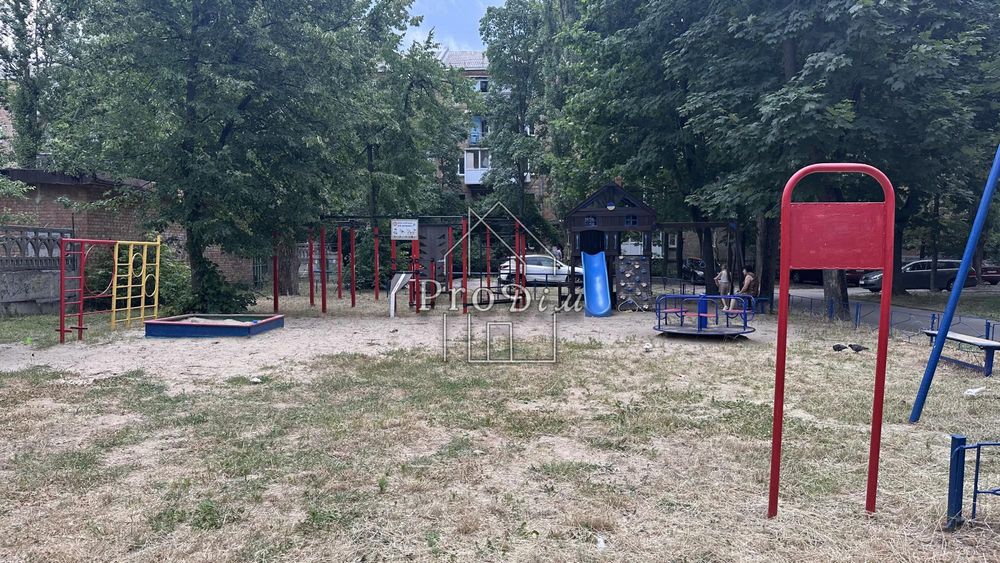 Продаж кімнати 18 м2 в гуртожитку Івана Гонти 9 Без %%