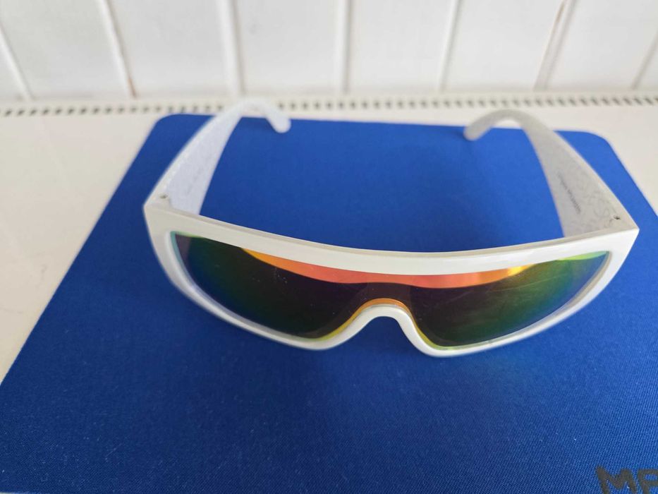 Okulary sloneczne Le Specs, szkla polaryzowane