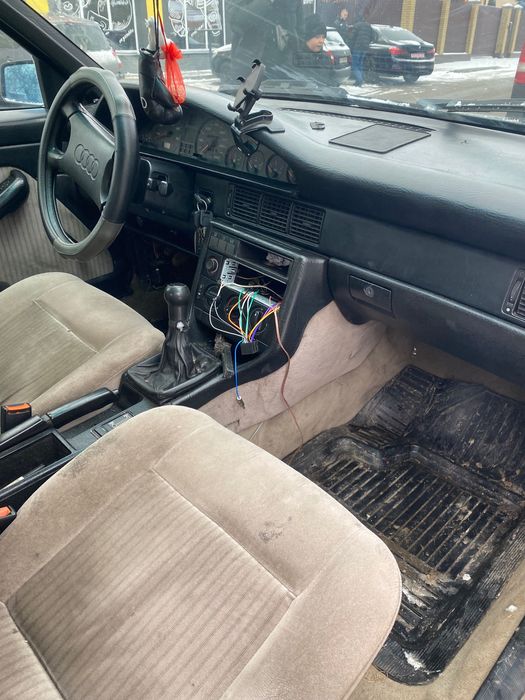 Audi100c3 торг присутній