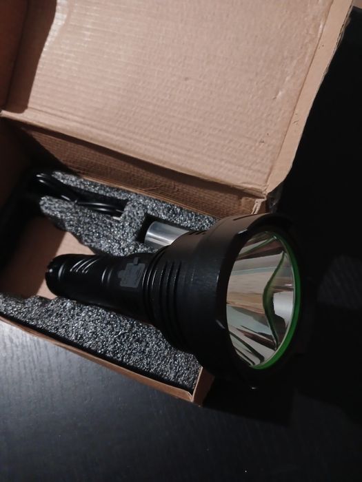 Продам тактичний ліхтар  XHP 90