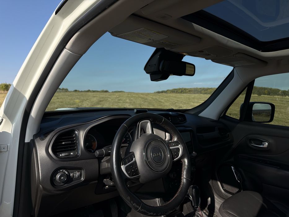 Jeep Renegade 2018 VIN ZACCJBCB3JPH26630 фото оголошення 12 з 22