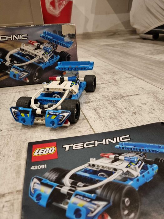 LEGO® Technic 42090 + 42091 Policjanci i złodzieje - stan jak nowe