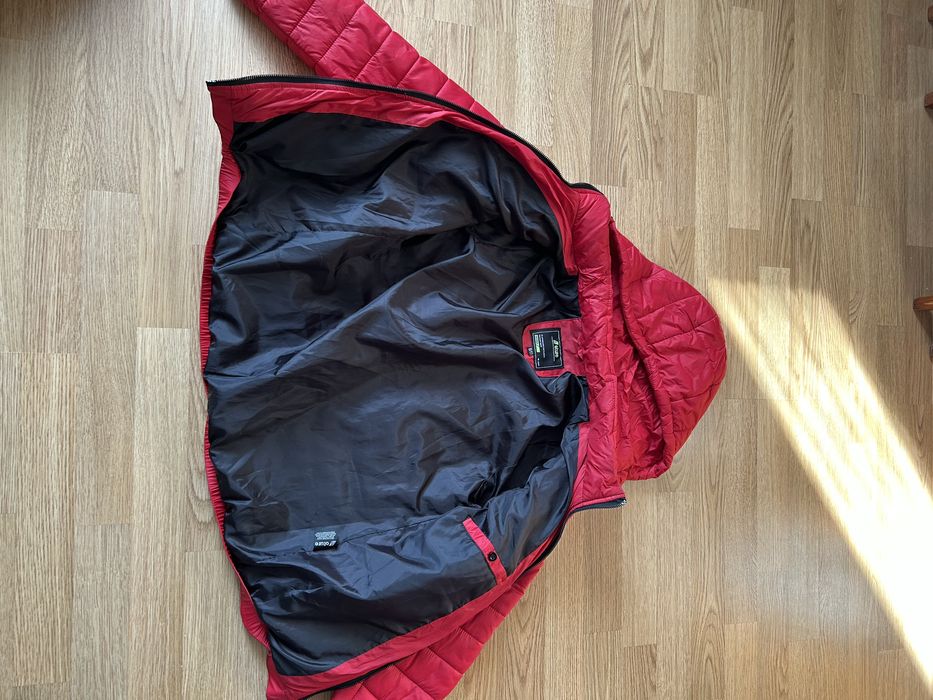 Курточка на весну в гарному стані