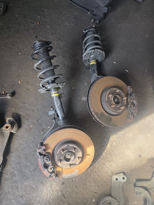 Ford kuga mk2 Macperson Zwrotnica Amortyzator Piasta